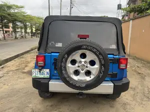 Jeep Wrangler Sport 2dr SUV 4WD (3.6L 6cyl 6M) 2015 Blue