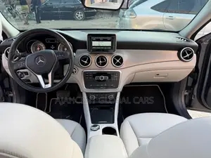 Mercedes-Benz GLA 250 2015 Gray