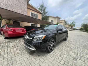 Mercedes-Benz GLA 250 2017 Black