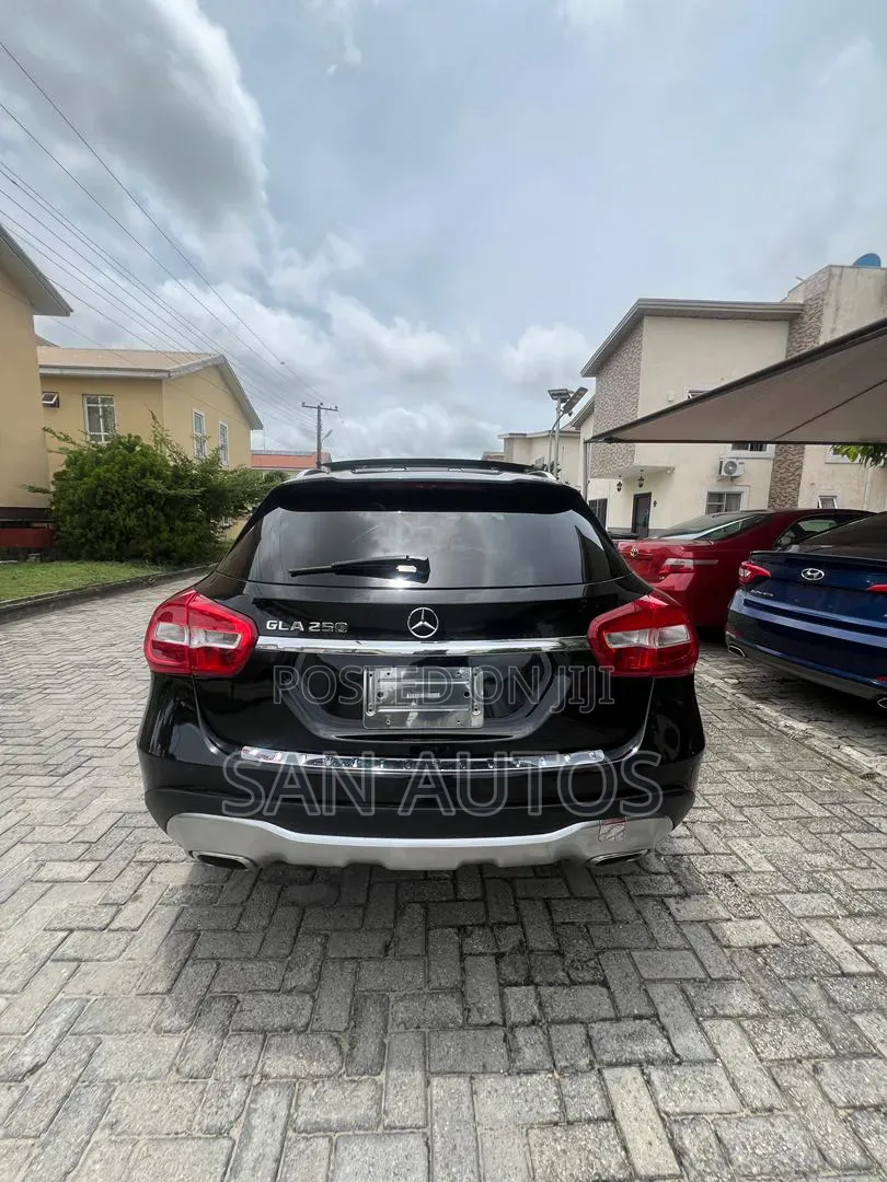 Mercedes-Benz GLA 250 2017 Black