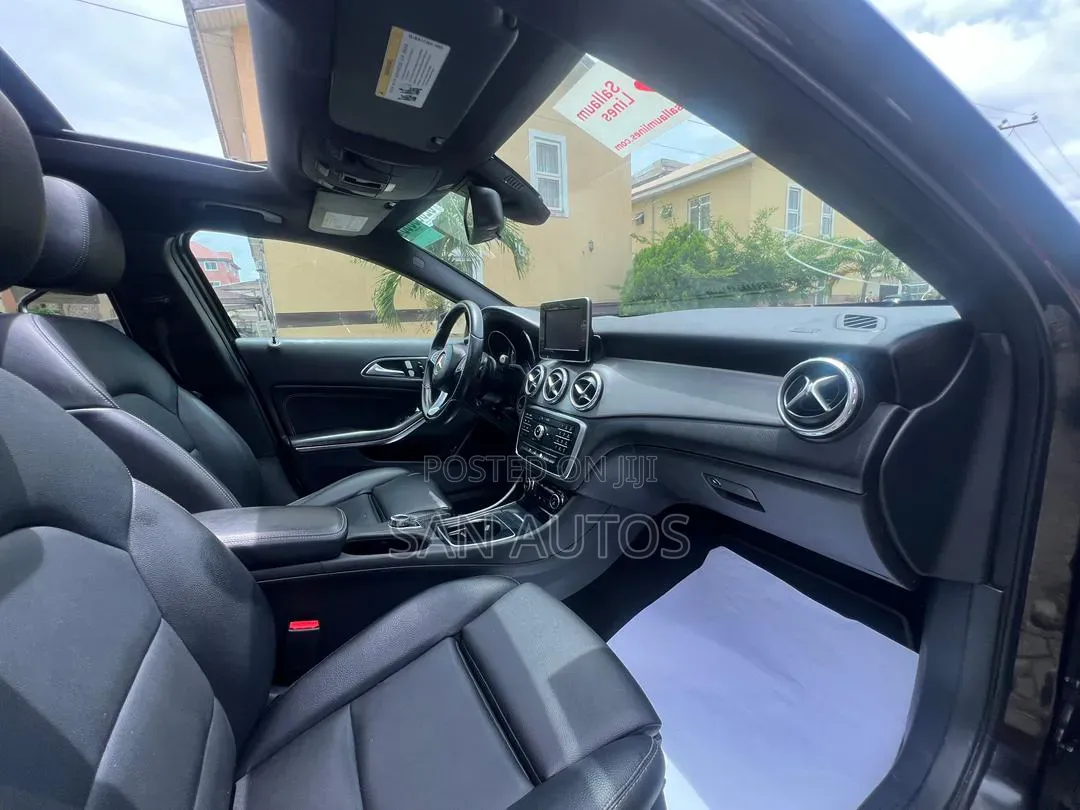 Mercedes-Benz GLA 250 2017 Black