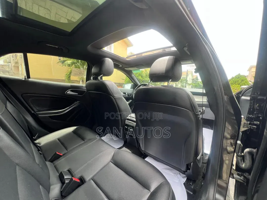 Mercedes-Benz GLA 250 2017 Black