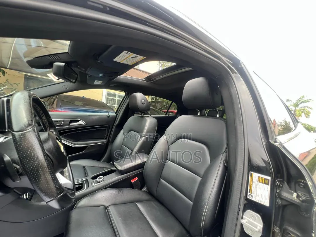 Mercedes-Benz GLA 250 2017 Black