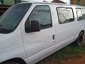 Ford E350 2006 White