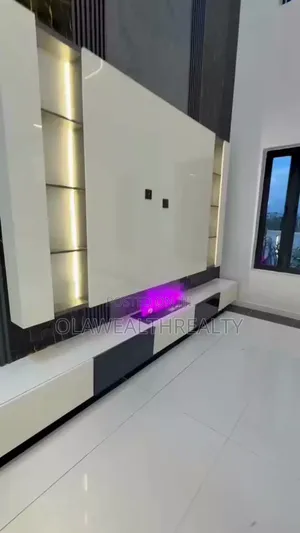 6bdrm Duplex in Guzape District for sale