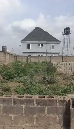 A Fenced Corner Piece Land at Akilapa Estate, Nihort, Jericho Exten.