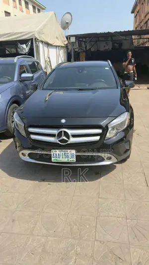 Mercedes-Benz GLA 250 2017 Black