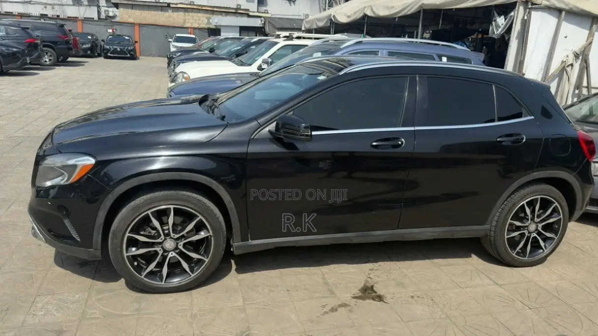 Mercedes-Benz GLA 250 2017 Black