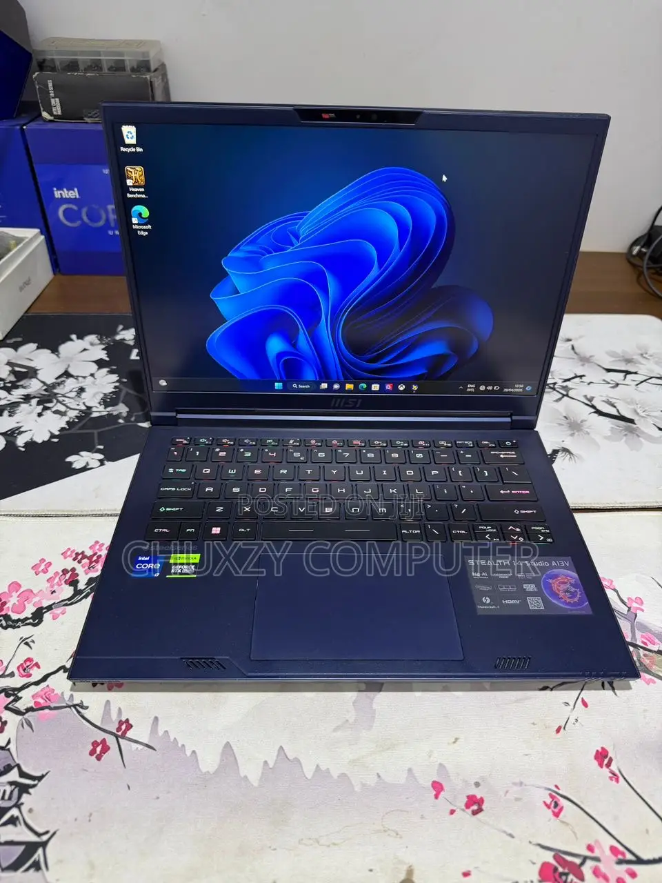 Laptop MSI Stealth 14 Studio A13VF 32GB Intel Core i7 SSD 1T