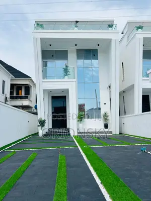 5bdrm Duplex in Ologolo for sale