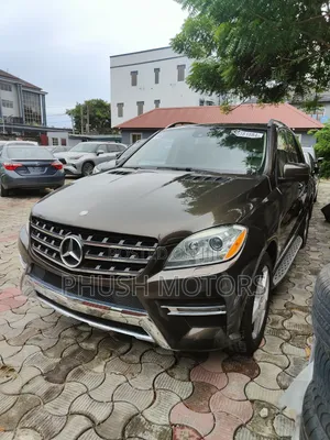 Mercedes-Benz M Class ML350 4MATIC 4dr SUV AWD (3.5L 6cyl 7A) 2014