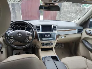 Mercedes-Benz M Class ML350 4MATIC 4dr SUV AWD (3.5L 6cyl 7A) 2014