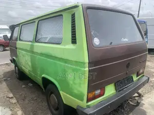 Volkswagen Transporter 2000 Green