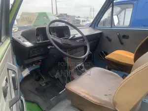 Volkswagen Transporter 2000 Green