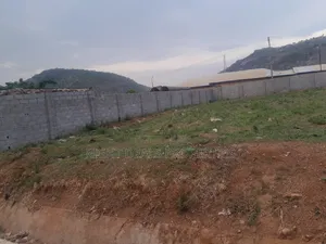 Multifunction Land 1000sqm in Dawaki