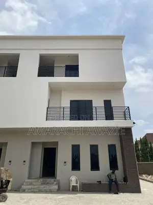 4bdrm Townhouse / Terrace in Mabushi for rent