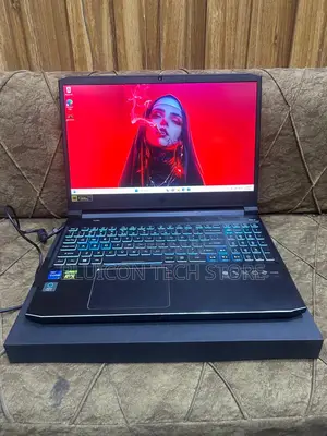 New Laptop Acer Predator Helios 300 16GB Intel Core i7 SSD 512GB