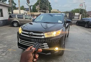 Toyota Highlander XLE 4x2 V6 (3.5L 6cyl 8A) 2018 Black