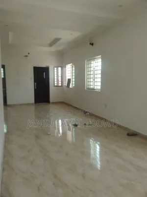 3bdrm Block of Flats in Ikate for rent