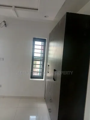 2bdrm Block of Flats in Oribanwa, Lakowe for rent