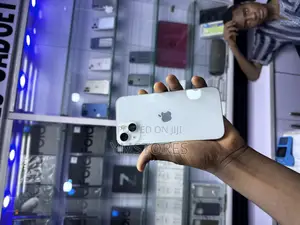 Apple iPhone 13 128 GB White