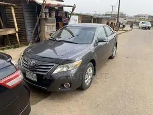 Toyota Camry 2010 Gray