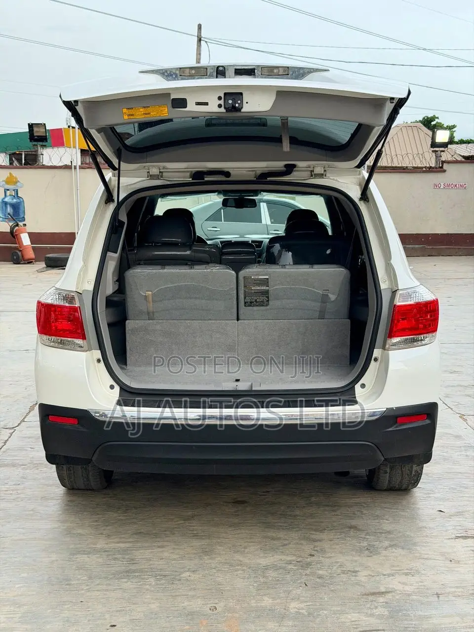 Toyota Highlander Limited 2012 White