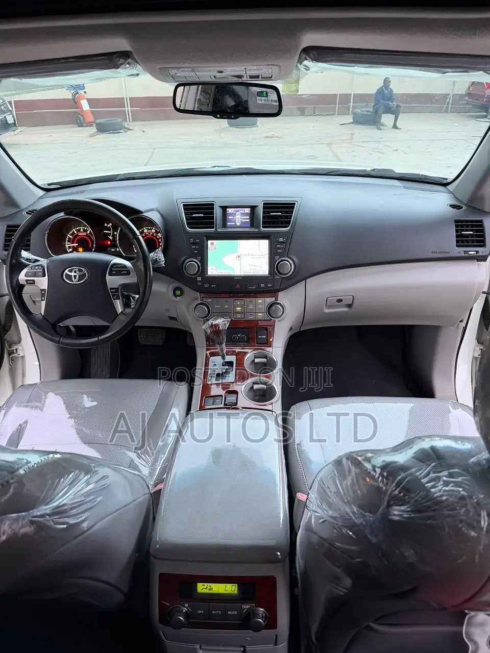 Toyota Highlander Limited 2012 White