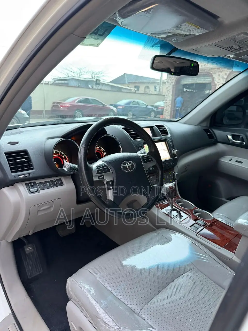 Toyota Highlander Limited 2012 White