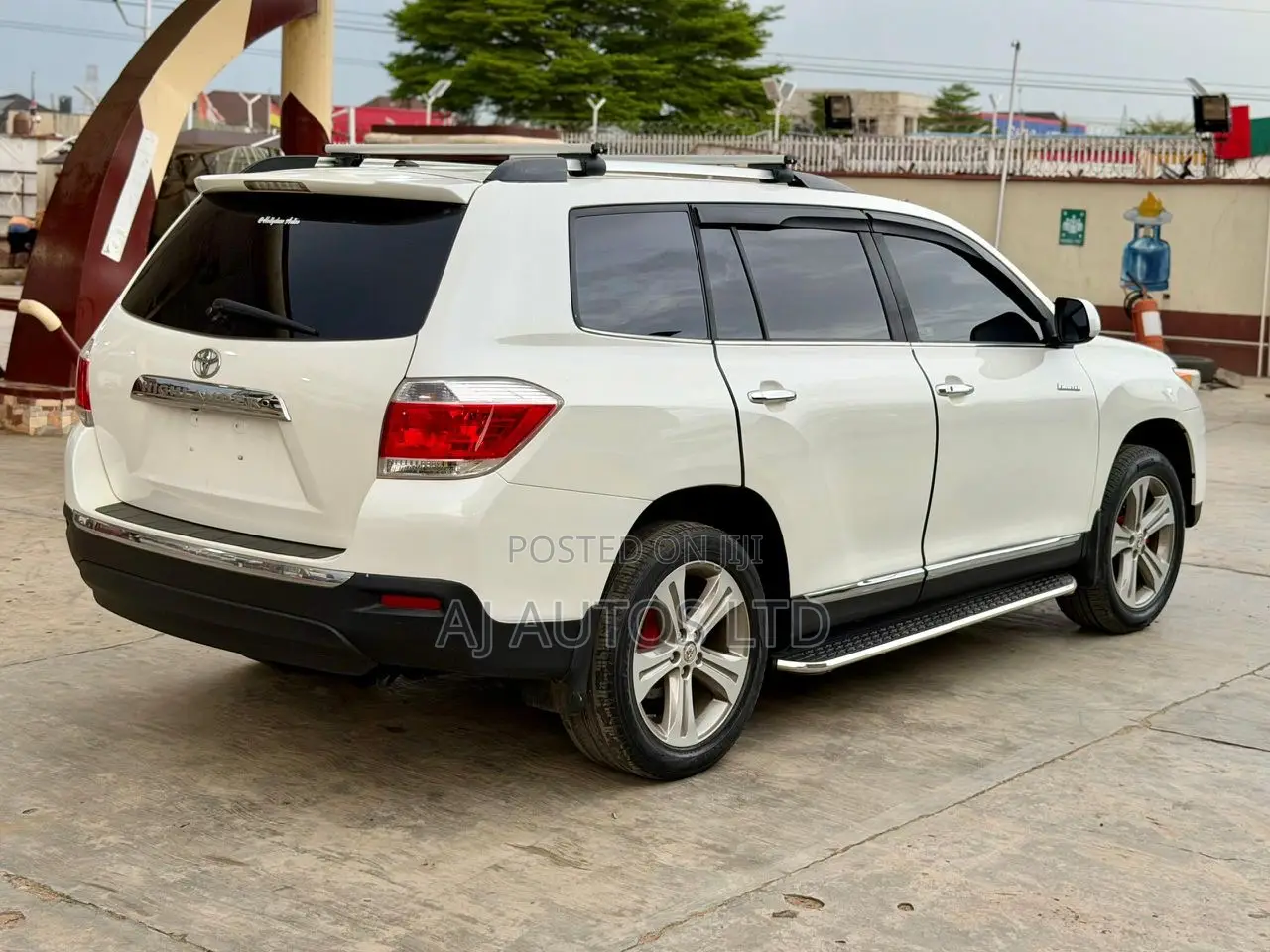 Toyota Highlander Limited 2012 White