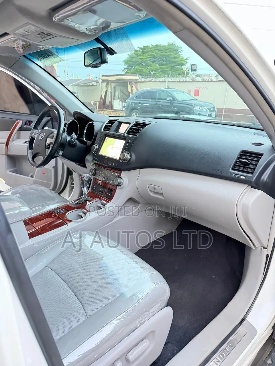 Toyota Highlander Limited 2012 White