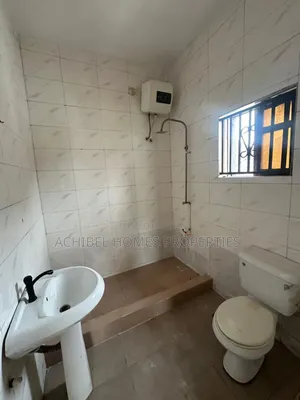 Mini Flat in Osapa London, Jakande for rent