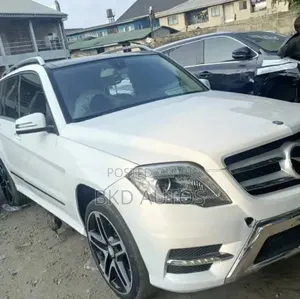 Mercedes-Benz GLK-Class 350 SUV 2013 White