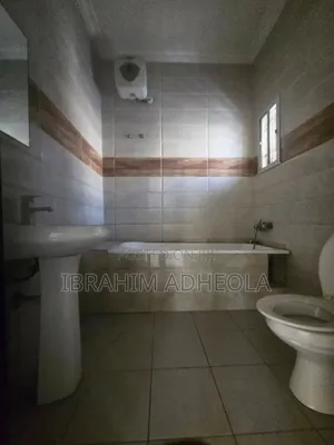 4bdrm Duplex in Maryland, Mende for sale