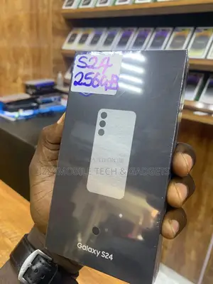New Samsung Galaxy S24 256 GB Purple