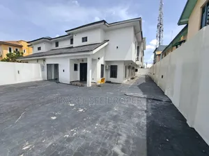 Furnished 5bdrm Duplex in Private Estate Lekki for rent