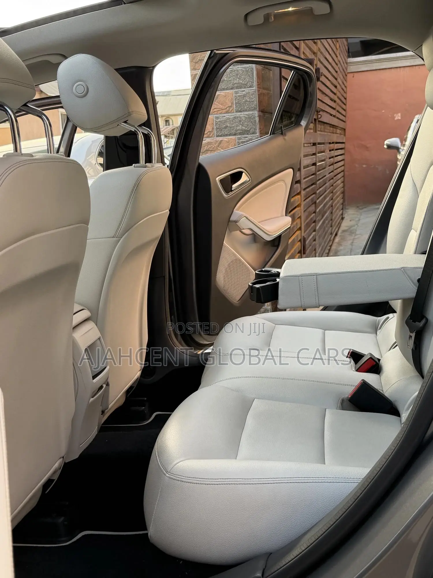 Mercedes-Benz GLA 250 2015 Gray