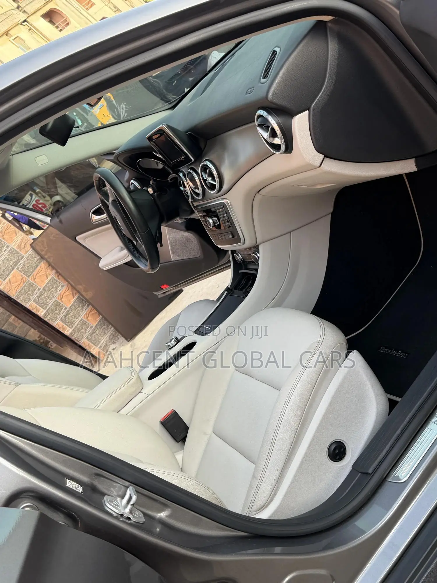 Mercedes-Benz GLA 250 2015 Gray