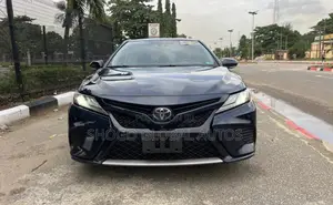 Toyota Camry XSE (2.5L 4cyl 8A) 2019 Blue
