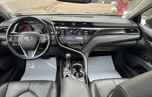 Toyota Camry XSE (2.5L 4cyl 8A) 2019 Blue