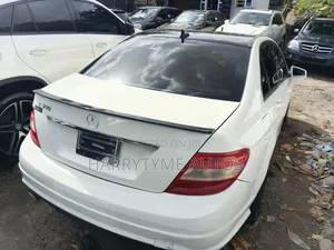 Mercedes-Benz C300 Sport 4Matic Sedan AWD (3.0L 6cyl 7A) 2010 White