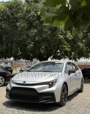 Toyota Corolla SE 2022 Silver