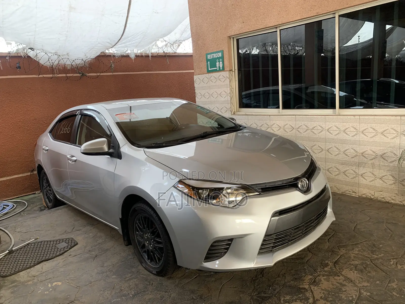 Toyota Corolla 2015 Silver