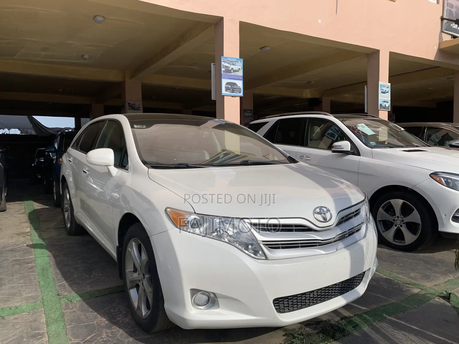 Toyota Venza AWD 2011 White