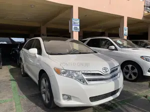 Toyota Venza AWD 2011 White