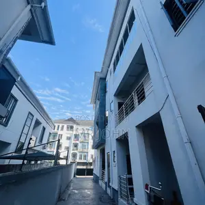 2bdrm Apartment in Chevron, Lekki for rent