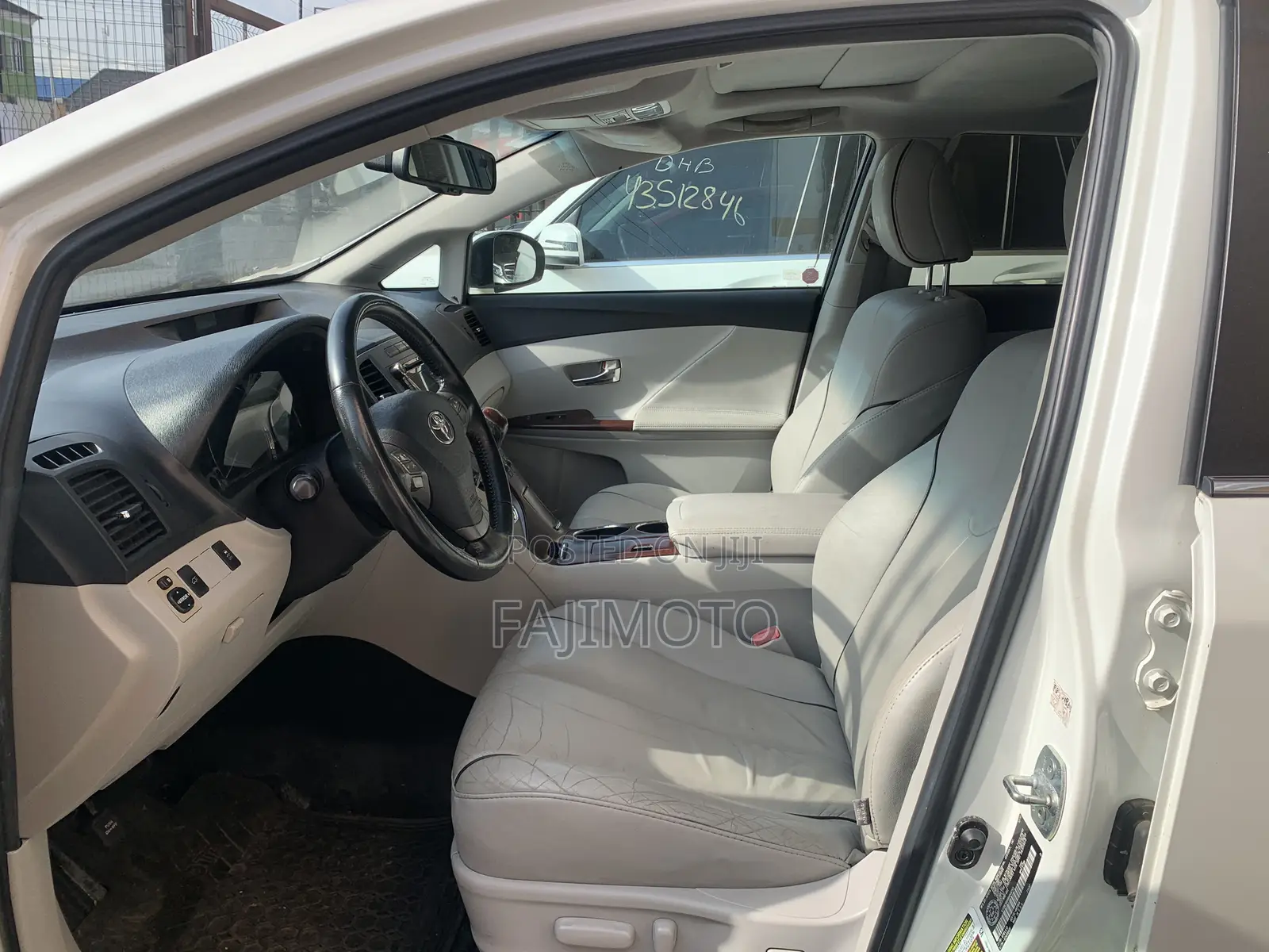 Toyota Venza AWD 2011 White