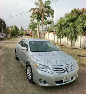 Toyota Camry 2010 Silver