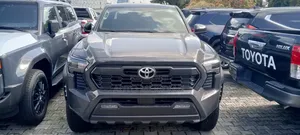 New Toyota Tacoma TRD Off-Road Double Cab 4WD 5.0 ft. SB (Automatic)