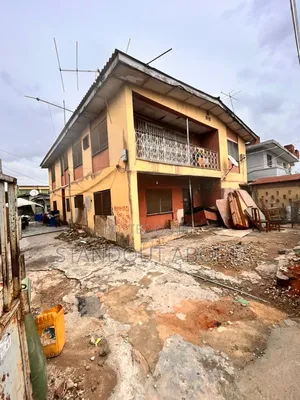 3bdrm Block of Flats in Davies Street for sale